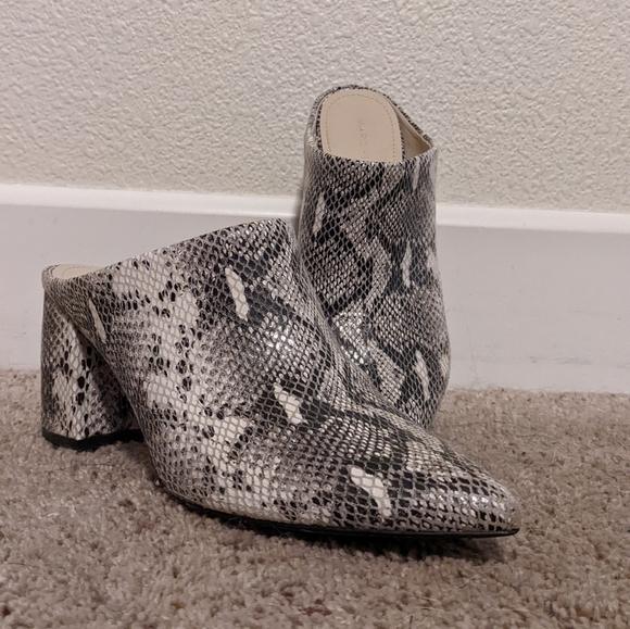 Marc Fisher RAGNI HEELED MULE python print - Picture 3 of 4